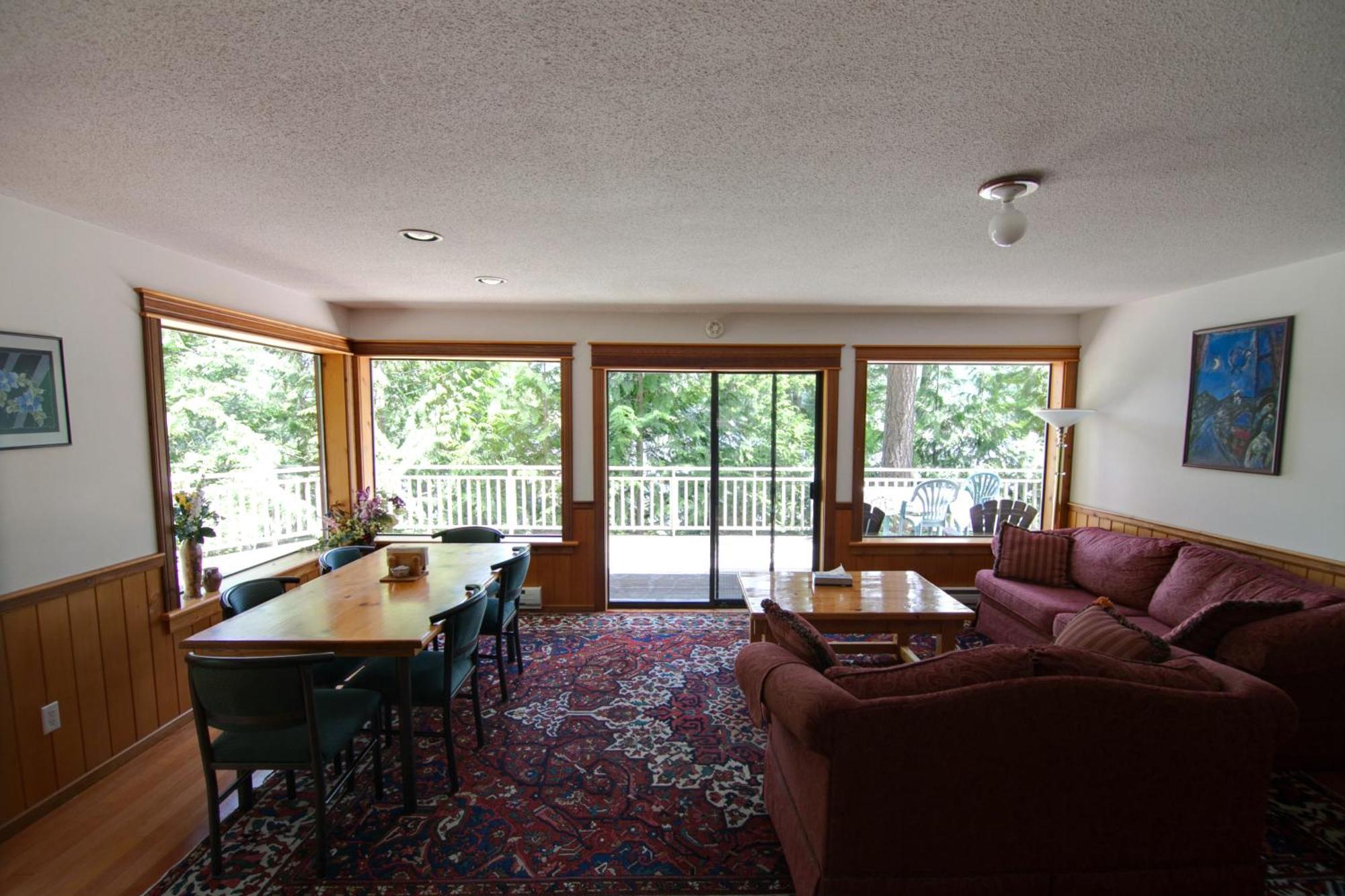 Desolation Sound Resort Powell River Room photo